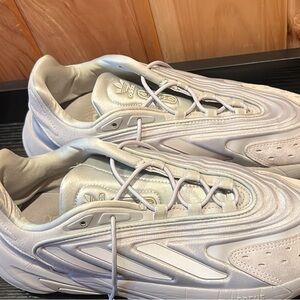 Adidas Metallic Gray Sneakers Ozwego